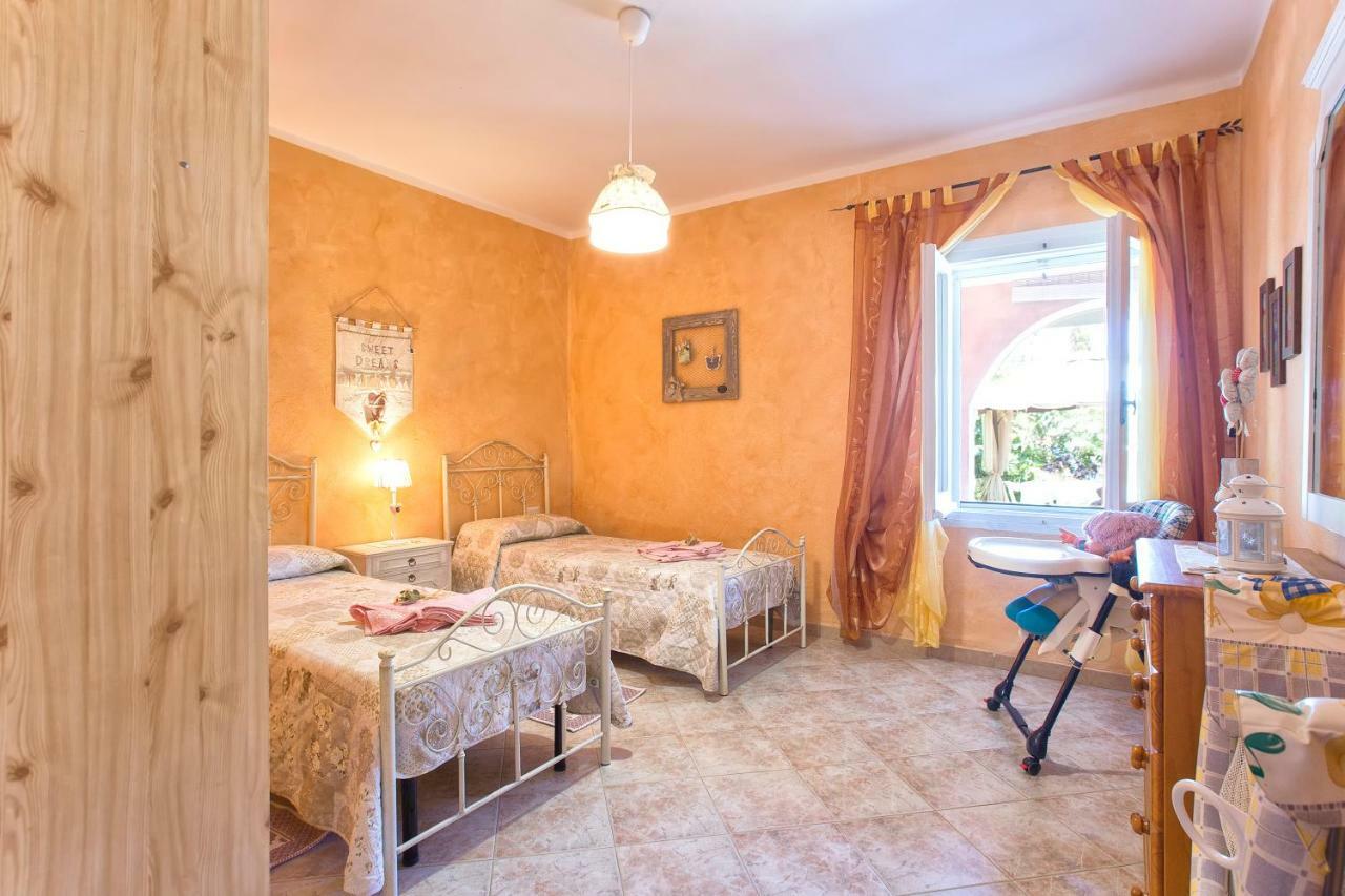 הוילה Canaglia Casa Vacanze La Guzzetta Ranch מראה חיצוני תמונה