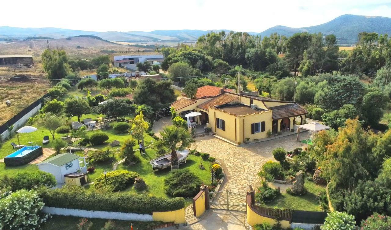 הוילה Canaglia Casa Vacanze La Guzzetta Ranch מראה חיצוני תמונה